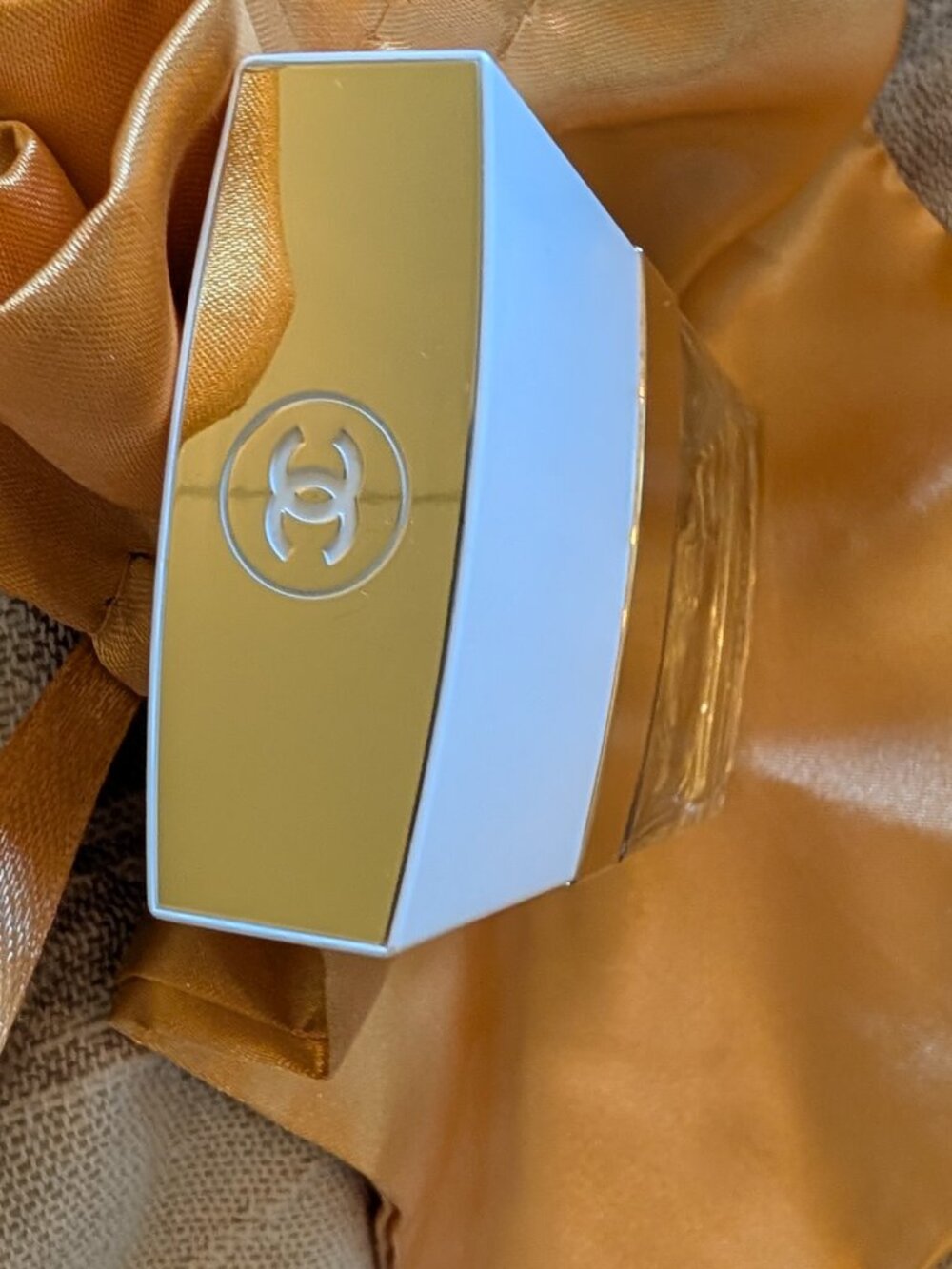 Chanel Une Fleur de Chanel eau de Toilette - Picture 10 of 11